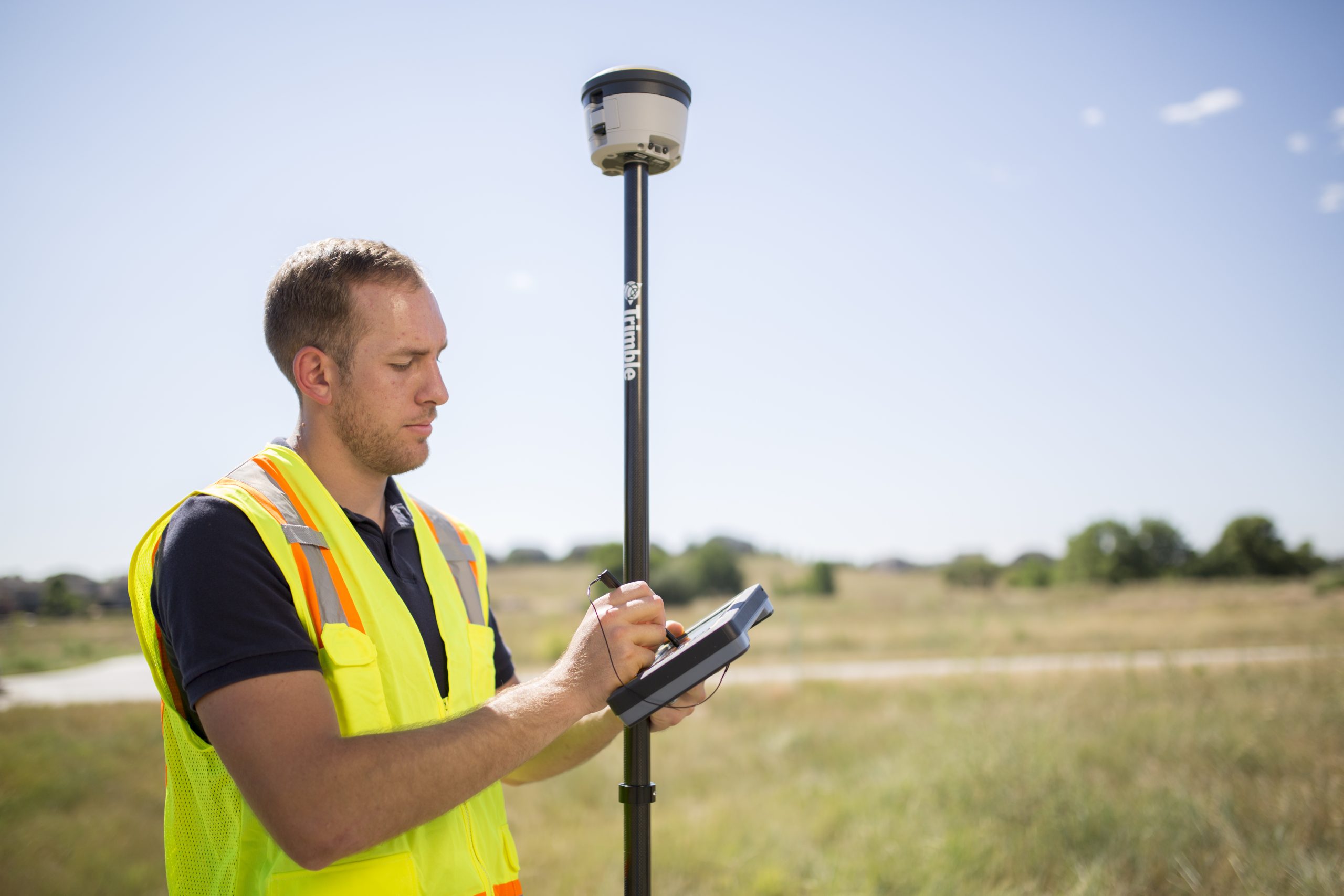 Trimble R2 General 0813 0984 scaled
